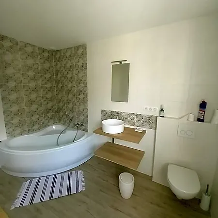 Bed & Breakfast La Demeure D'alexandra 3*